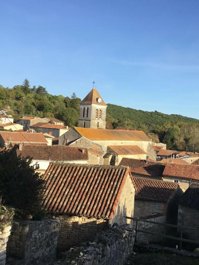 La Vieille Maison Rose Panzió Nanteuil-en-Vallée Kültér fotó