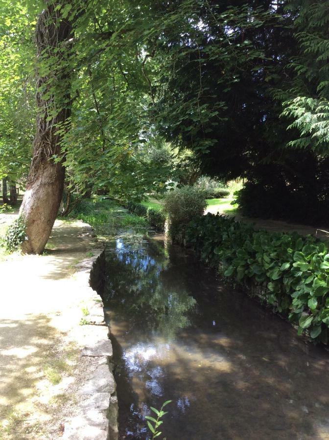 La Vieille Maison Rose Panzió Nanteuil-en-Vallée Kültér fotó